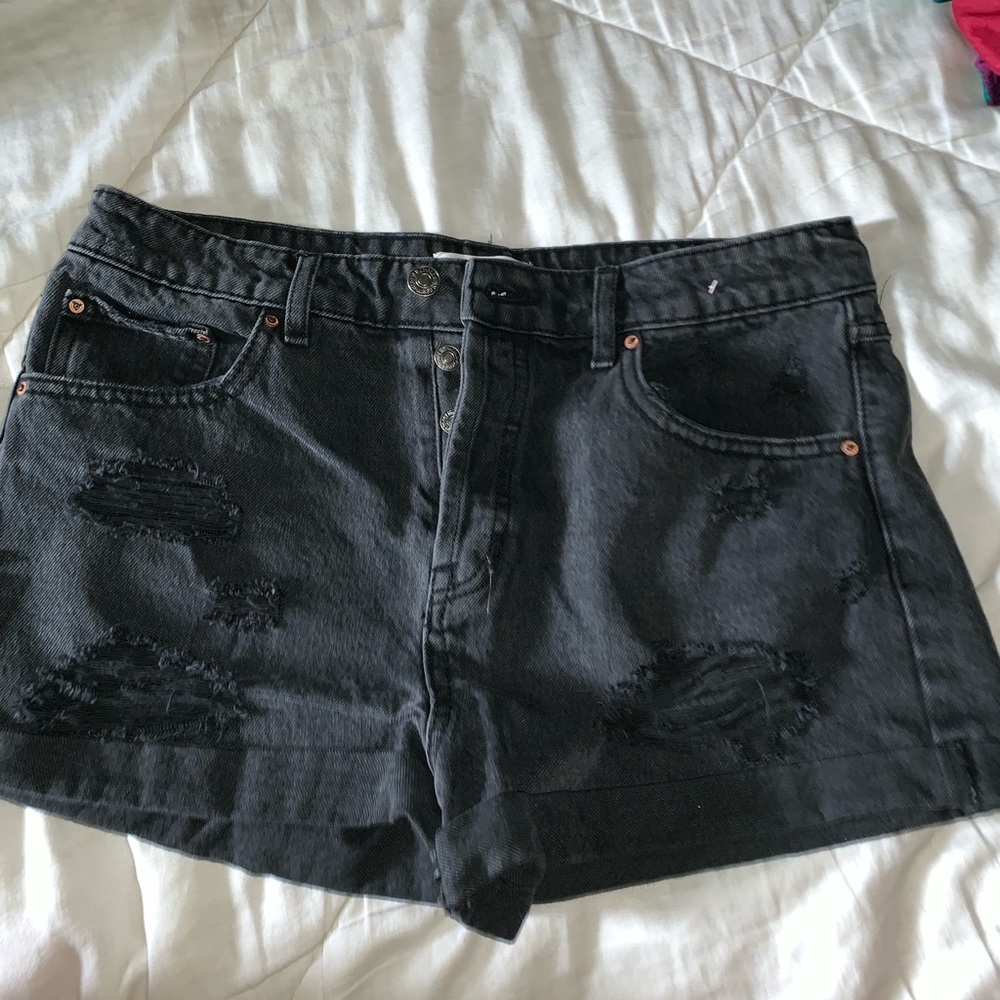 black jean shorts